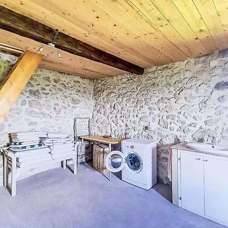 Domus Marsicana By Interhome شقة
